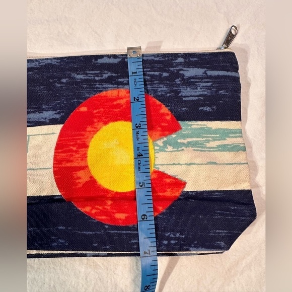 🎉Colorado Make Up Pouch/Pencil Case Approximately 9 x 7 inches - Picture 3 of 4